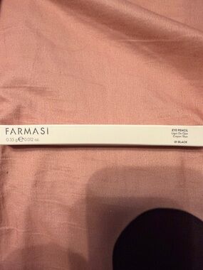 Farmasi Eye Pencil - Black on White Packaging
